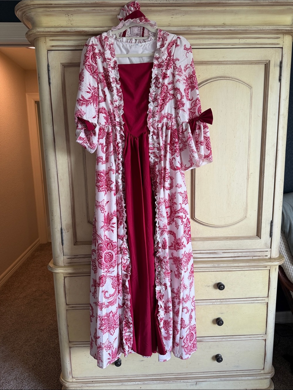 Women’s colonial dress Pink and White Floral Dressing Gown with Solid Pink Slip